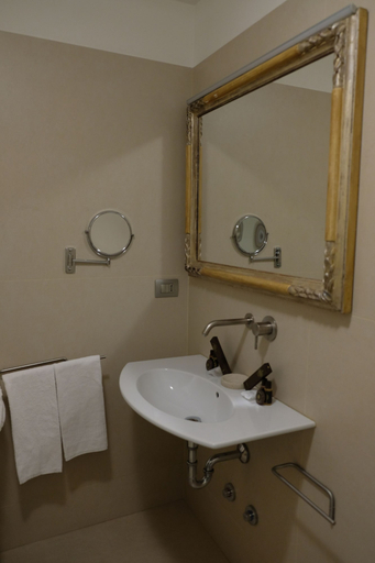Bathroom 3