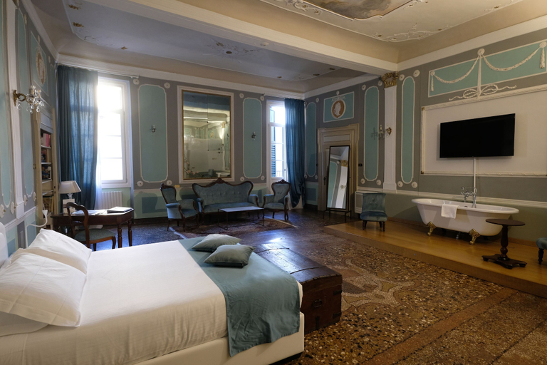 Bedroom 22