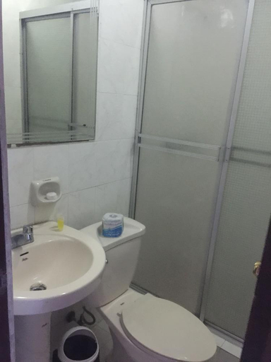 Bathroom, Meryland Hotel, Colón