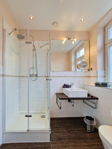 Bathroom, Restaurant Hotel Laternchen, Köln