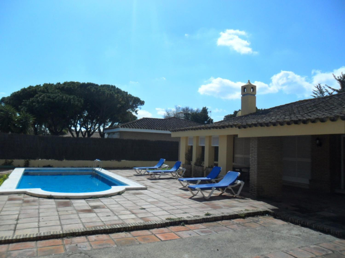 Swimming pool 5, Villas Aloha Valdelagrana, Cádiz