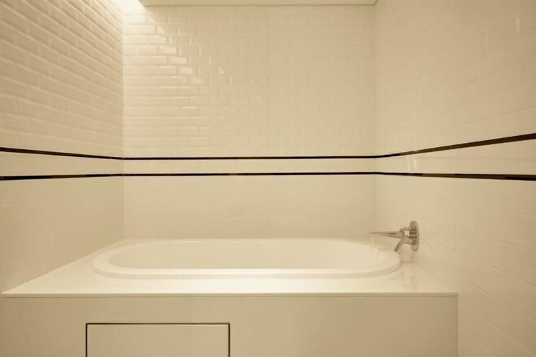 Bathroom 12