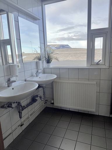 Bathroom 3, Hunavellir Guesthouse, Torfalækjarhreppur