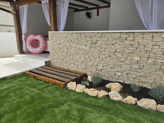 Others, Villa Adria, Novalja