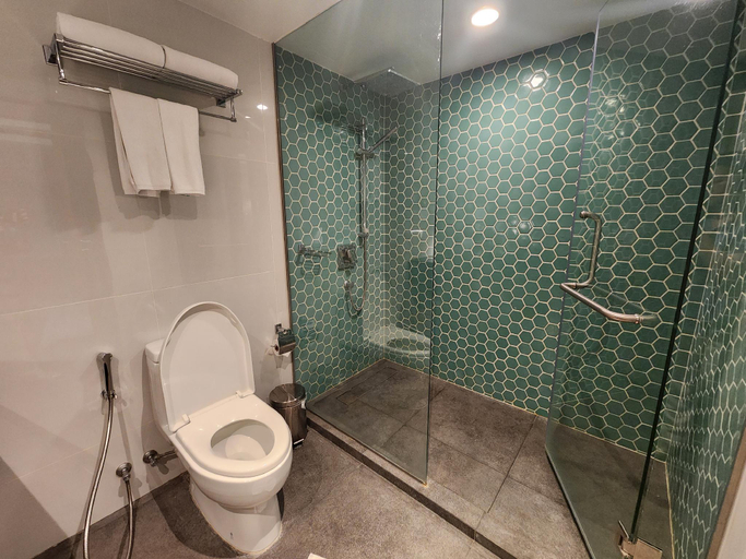 Bathroom 19