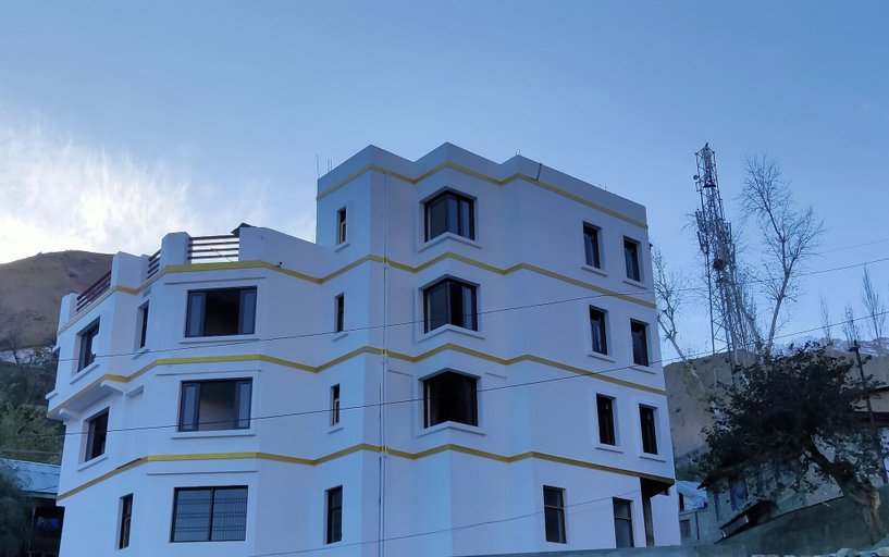 Exterior & Views, Hotel Apricot Inn, Kargil