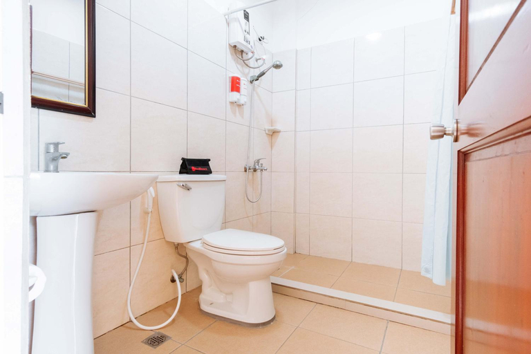 Bathroom 15