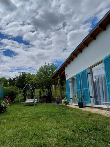 Others 4, Backyard Cottage, Sebes