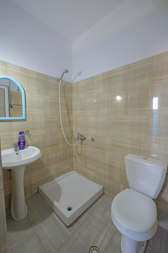 Bathroom 2, Vila Xhovani, Sarandës