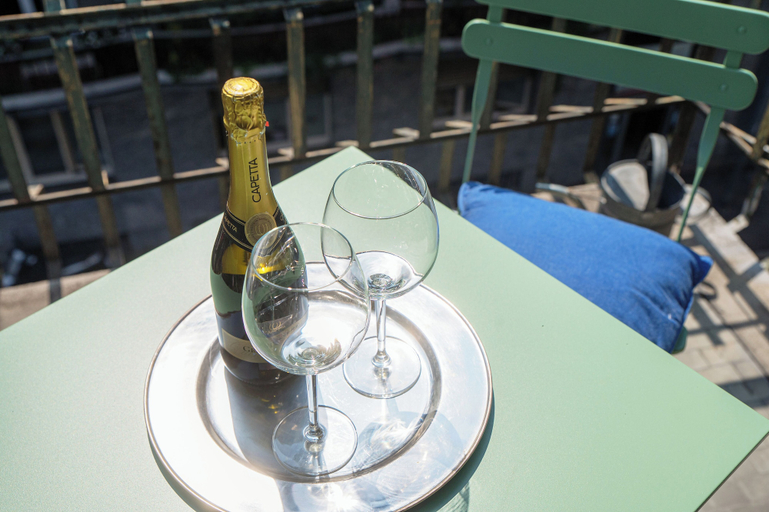 Food & Drinks, Suite Duomo View 47, Como