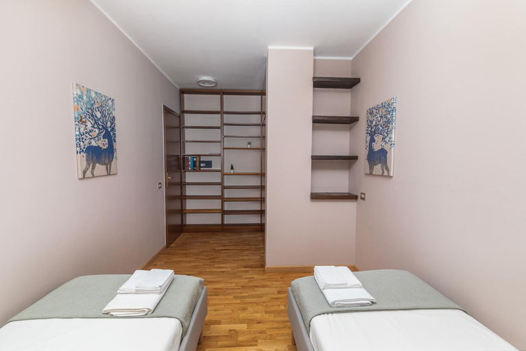 Bedroom 2, Apartment Forum V, Milano