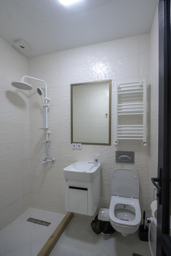 Bathroom 3, Gama Palace, Batumi