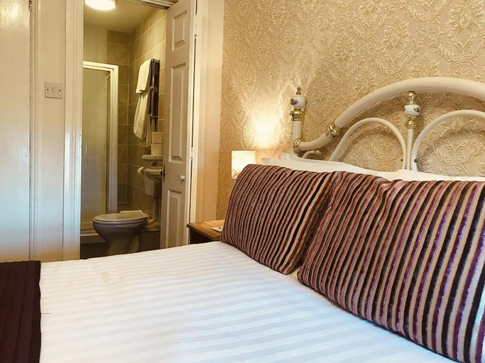 Others 5, Balmoral, Lincolnshire