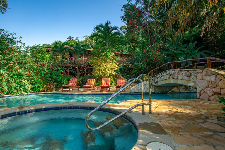 Sport & Beauty 4, Ian Anderson Caves Branch Jungle Lodge