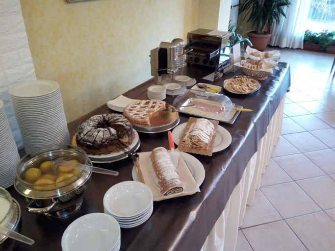 Food & Drinks 5, Hotel Tiffany's, L'Aquila