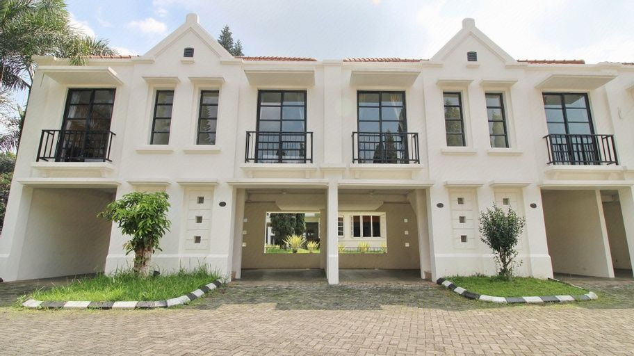 Exterior & Views 23