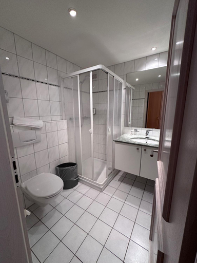 Bathroom 12