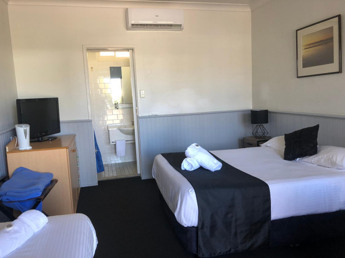 Bedroom 6