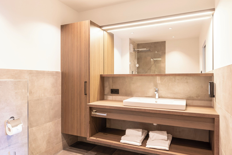 Bathroom 3, Brixental Suites Hopfgarten by ALPS RESORTS, Kitzbühel