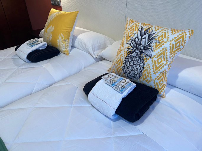 Bedroom 3, HOSTAL TREVELEZ, Almería