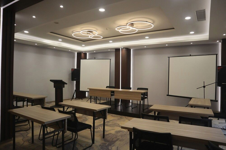 Business Facilities
