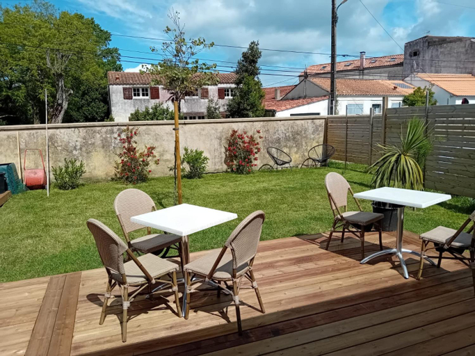 Others 4, Villa Bineta, Charente-Maritime