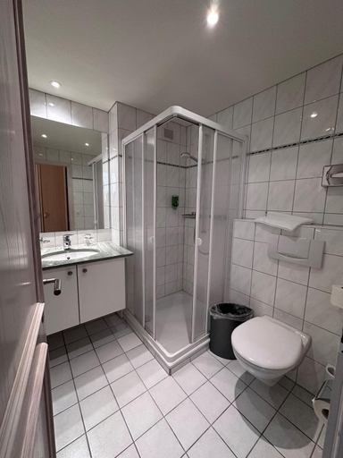 Bathroom 13