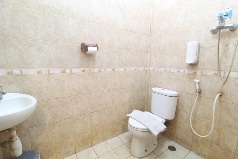 Bathroom 4