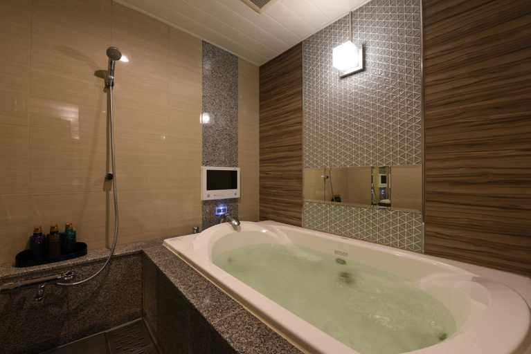 Others 5, STAR RESORT Hers, Sagamihara