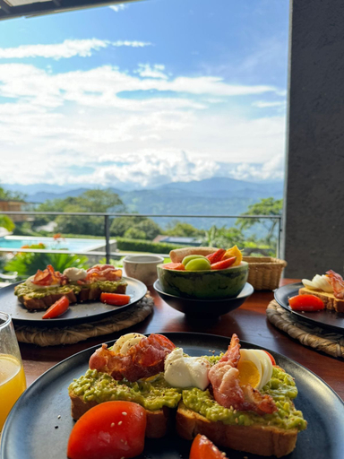 Food & Drinks 5, Santuario Luxury Ecohotel, Quebradanegra