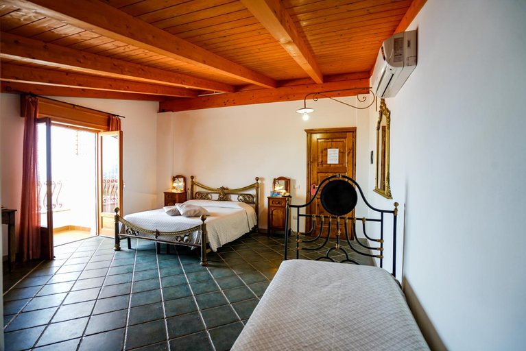 Bedroom 2, Costa Azzurra, Vibo Valentia