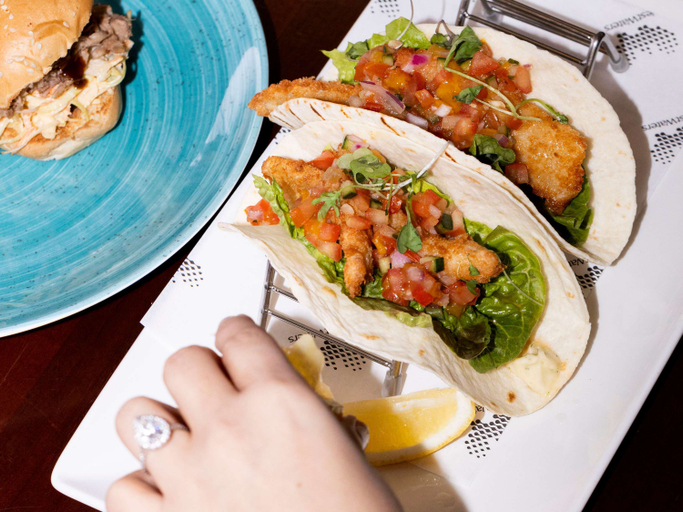Food & Drinks 5, Mercure Melbourne Caroline Springs, Melton - East