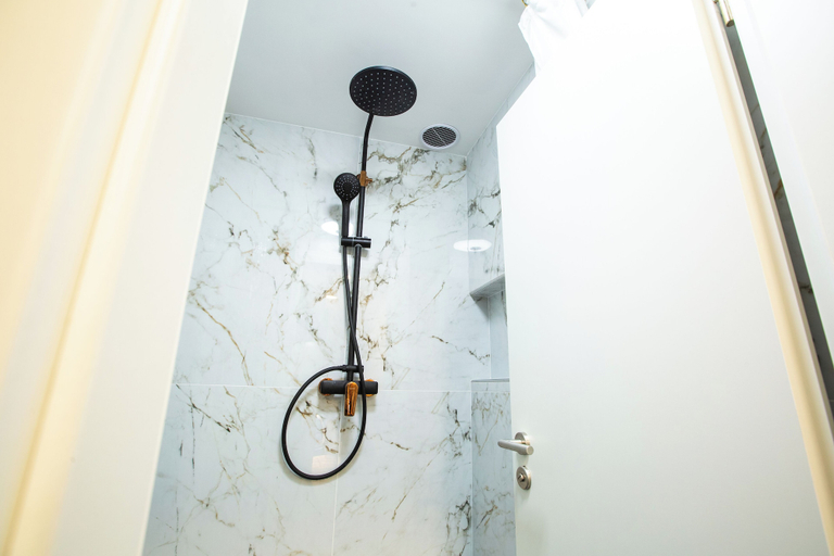 Bathroom 4, AISHA Hostel, Ljubljana