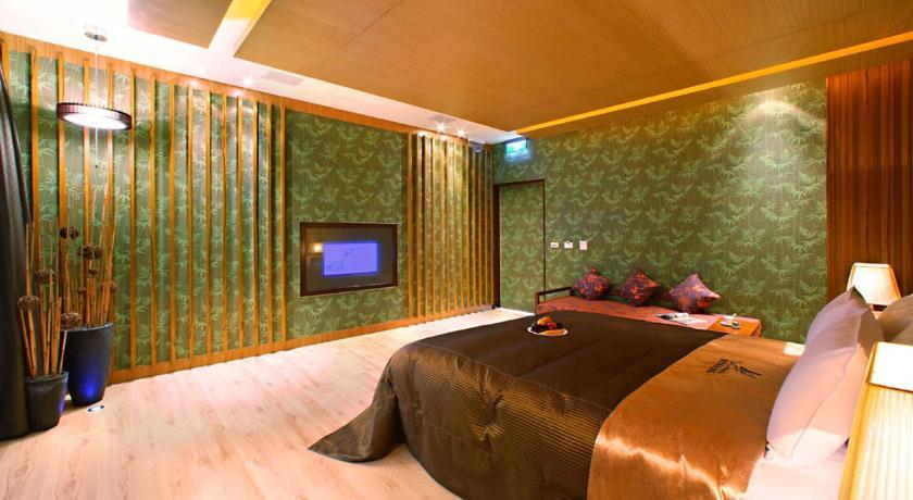 Sport & Beauty 3, Le Chateau Motel, Nantou