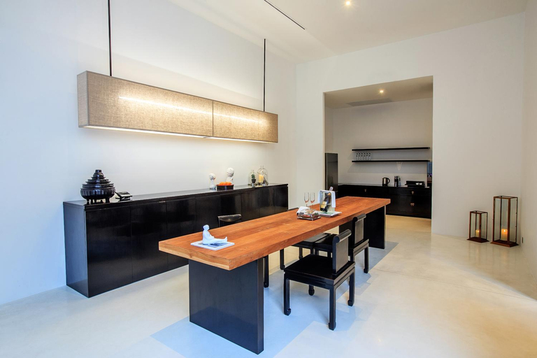 Dining Room 10