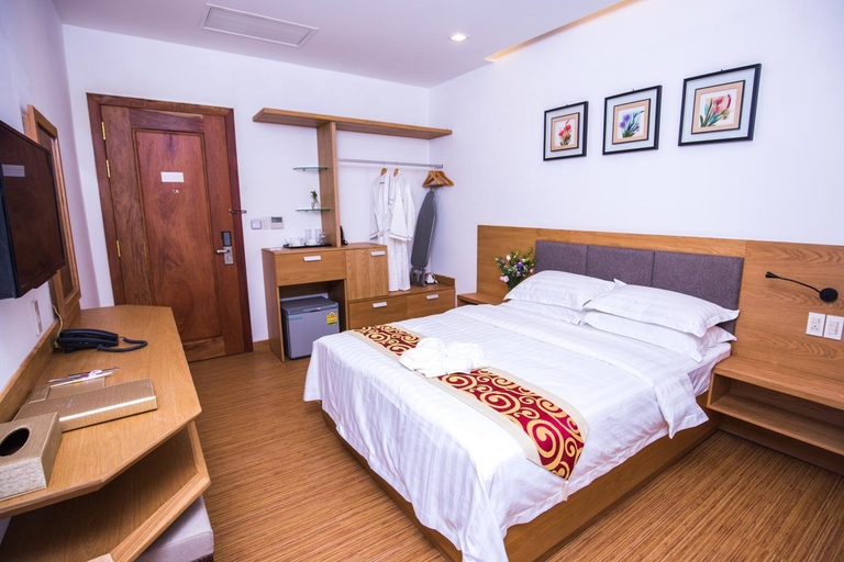 Bedroom 8