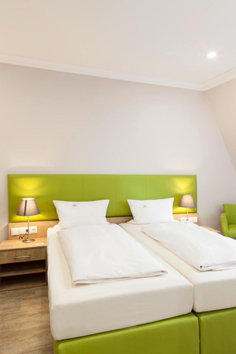 Bedroom 12
