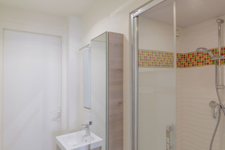 Bathroom, Paris Les Amandiers Residence, Paris