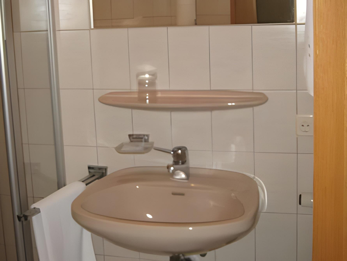 Bathroom 3, Brauerei und Gasthof zum Engel, Günzburg