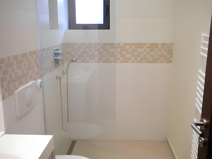 Bathroom 3, Pensiunea Konfort, Sanmartin