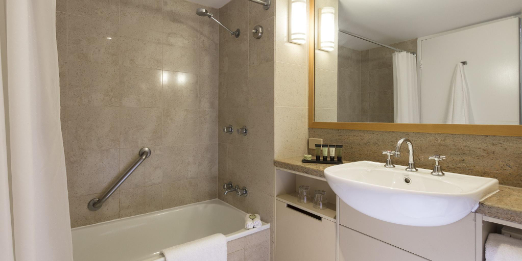 Bathroom 29