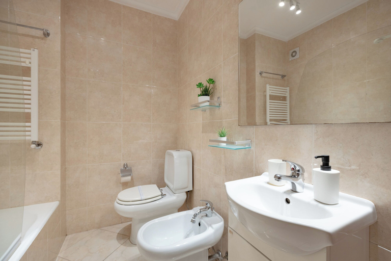 Bathroom 3, Espinho Retreat with Balcony, Espinho