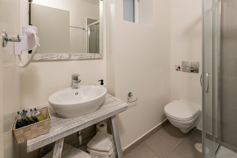 Bathroom 3, Vourkari Village, South Aegean