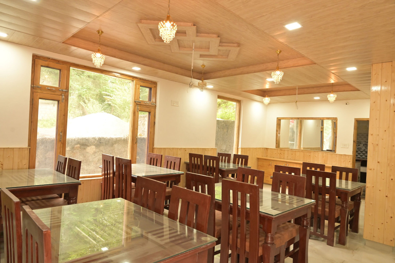 Food & Drinks, Royal Galaxy Tirthan, Kullu
