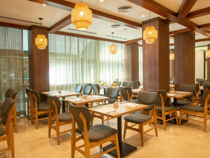 Food & Drinks 4, Novotel Cairo El Borg, Zamalik