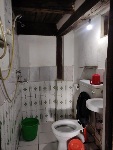 Bathroom 3, Kriti Home and Accomodation, Gandaki