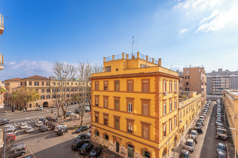 Exterior & Views, Luminoso appartamento al Pigneto, Roma