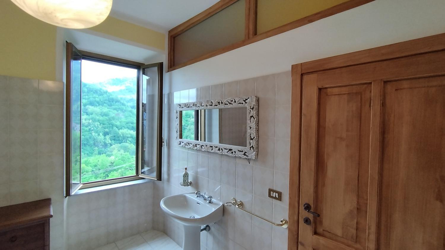 Bathroom 17