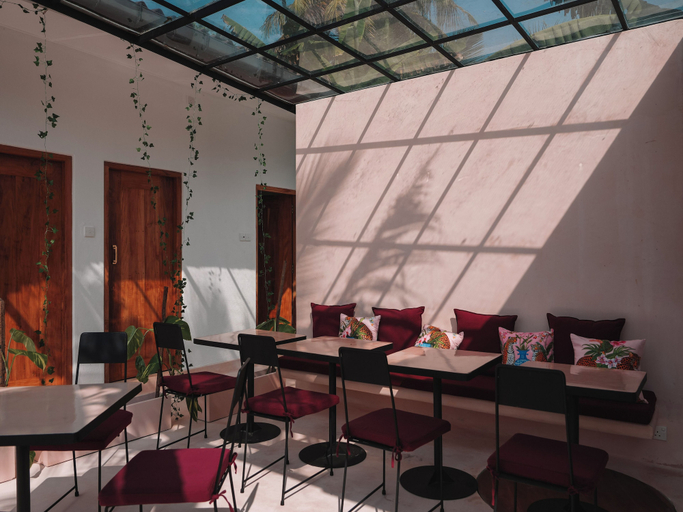 Food & Drinks 4, Animals Ahangama, Habaraduwa