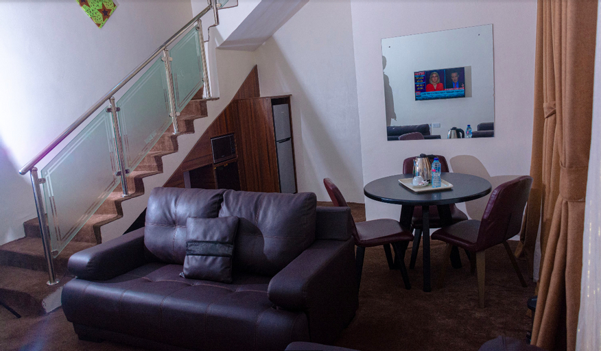 Public Area, House 7 Resort, Bida